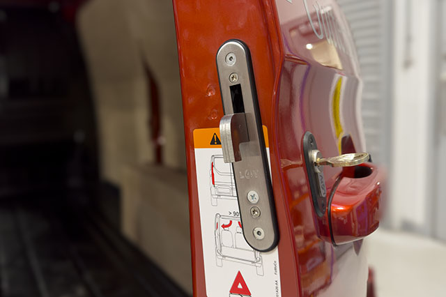 L4V Hook Lock showing high-security external key system
